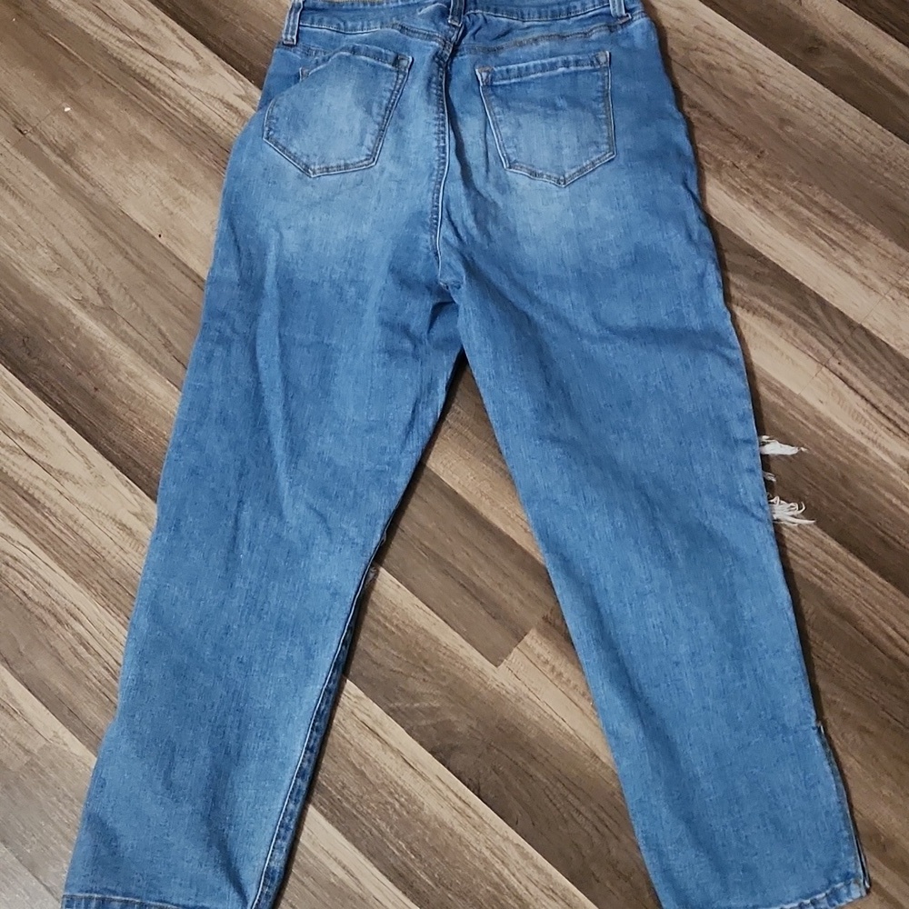 Versona Distressted Ankle Cropped Jeans Size 10 Inseam 25' - Picture 6 of 6